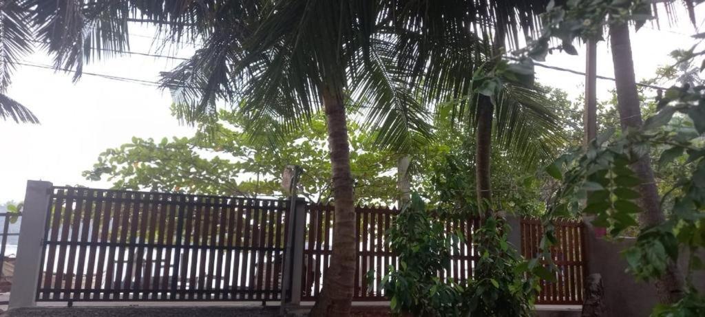 מטרה Surf Villa Hiriketiya מראה חיצוני תמונה
